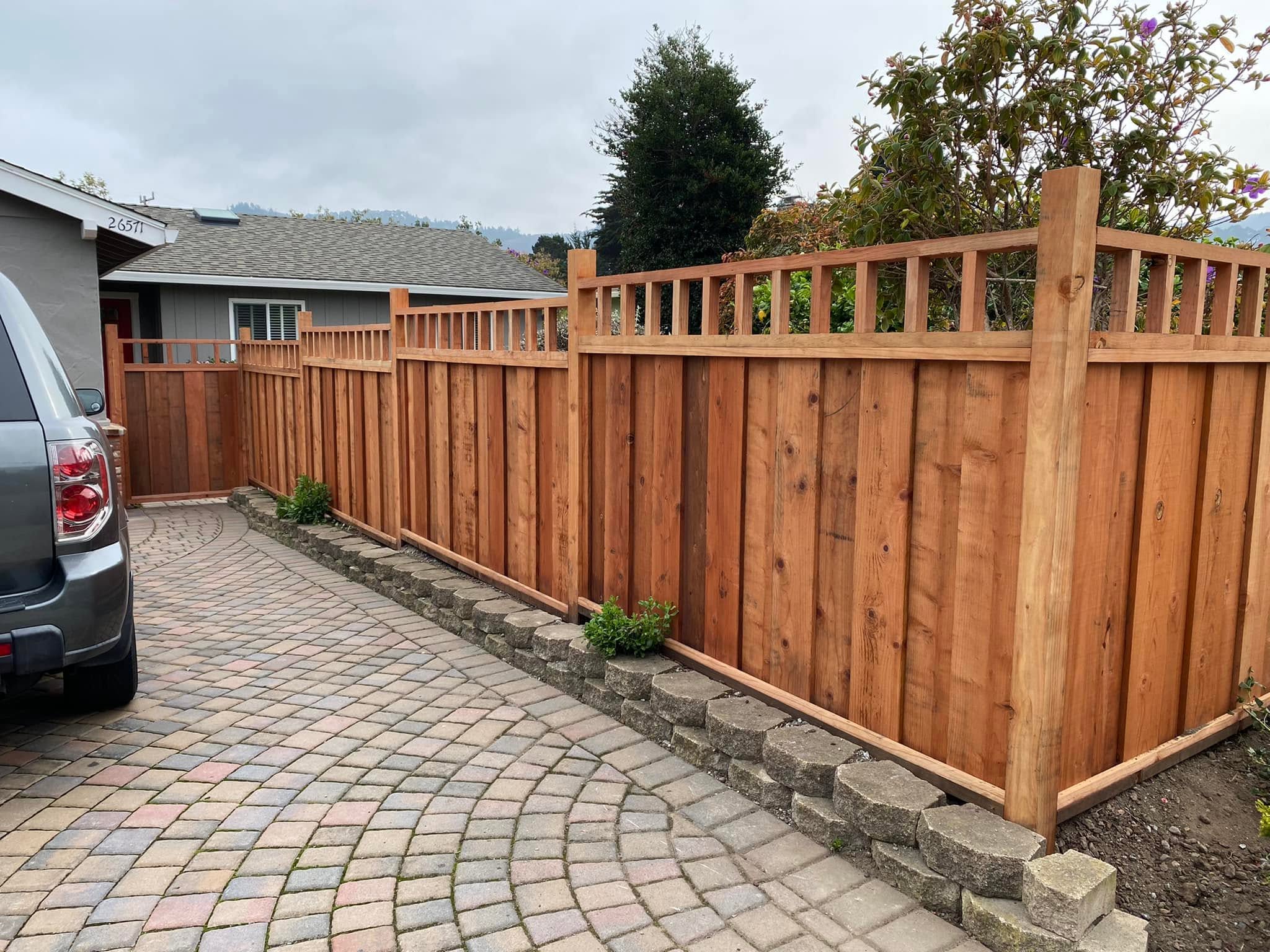 Cedar fence with lattice top and gate